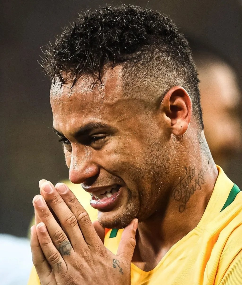 开云app下载-重返赛场引爆全场！，内马尔意外战胜巴塞罗那气势如虹延续(内马尔和梅西在一个队吗)