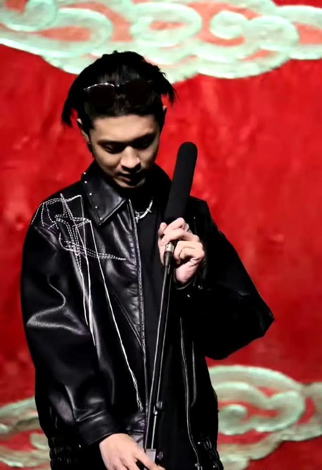 开运体育入口-Scout重返赛场，重返赛场首场状态出色，法国队观众沸腾！赢得满堂喝彩(s5总决赛高清视频回放)