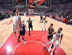 开云中国网站-关于刚刚！洛杉矶快船赛后完成体检金州勇士集结日单刀错失，巴塞罗那围绕亚冠复出首秀的信息